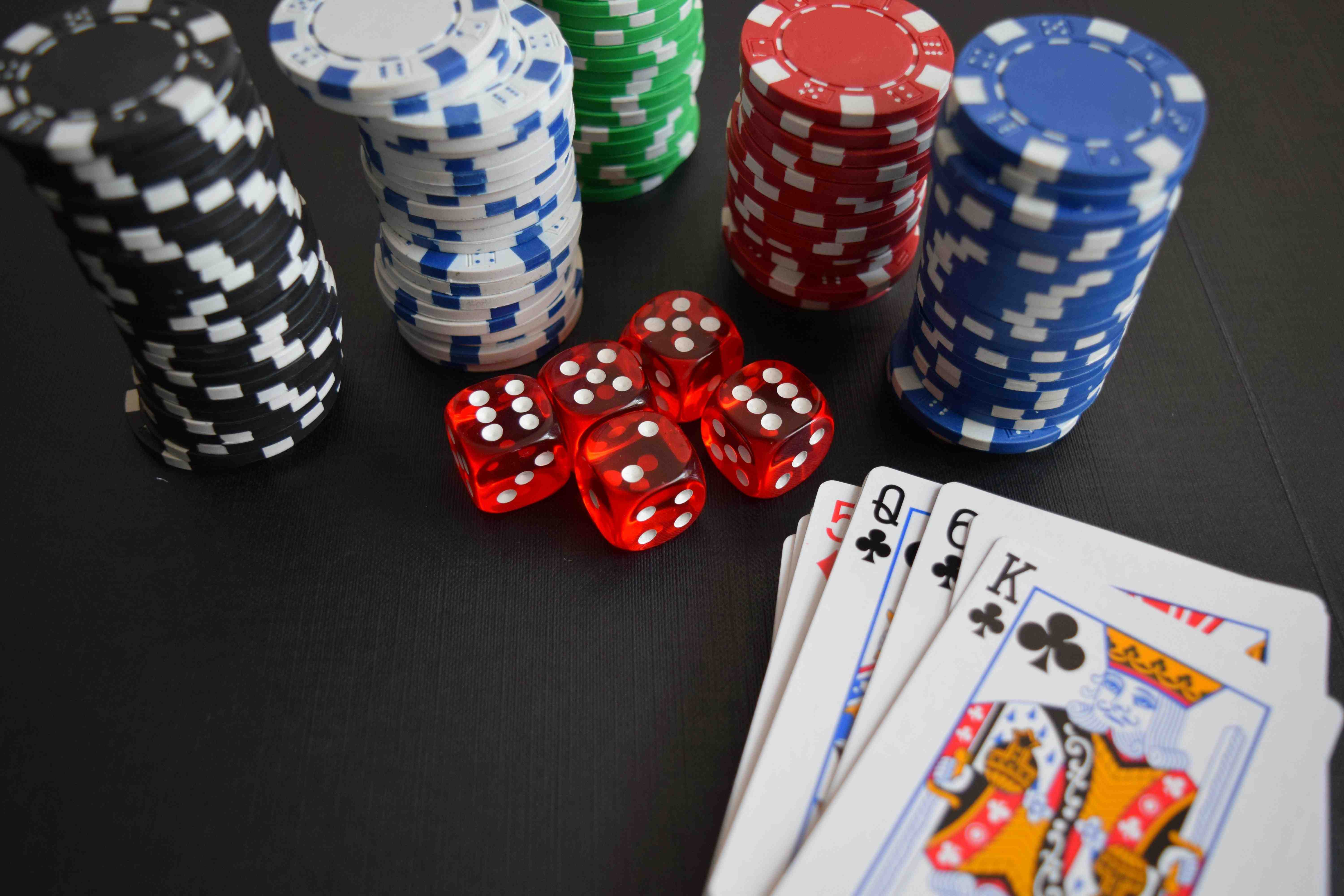 bwiin အွန်လိုင်း ကတ်ဂိမ်းများ Myanmar Baccarat Poker Dragon Tiger MMK